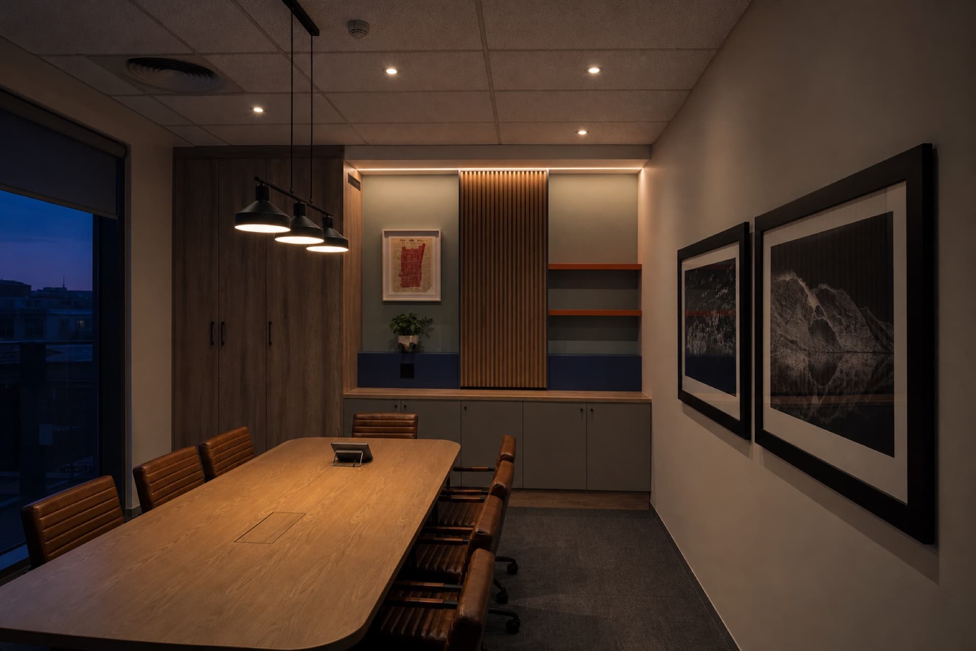 Group 10 Boardroom — interior 7.2