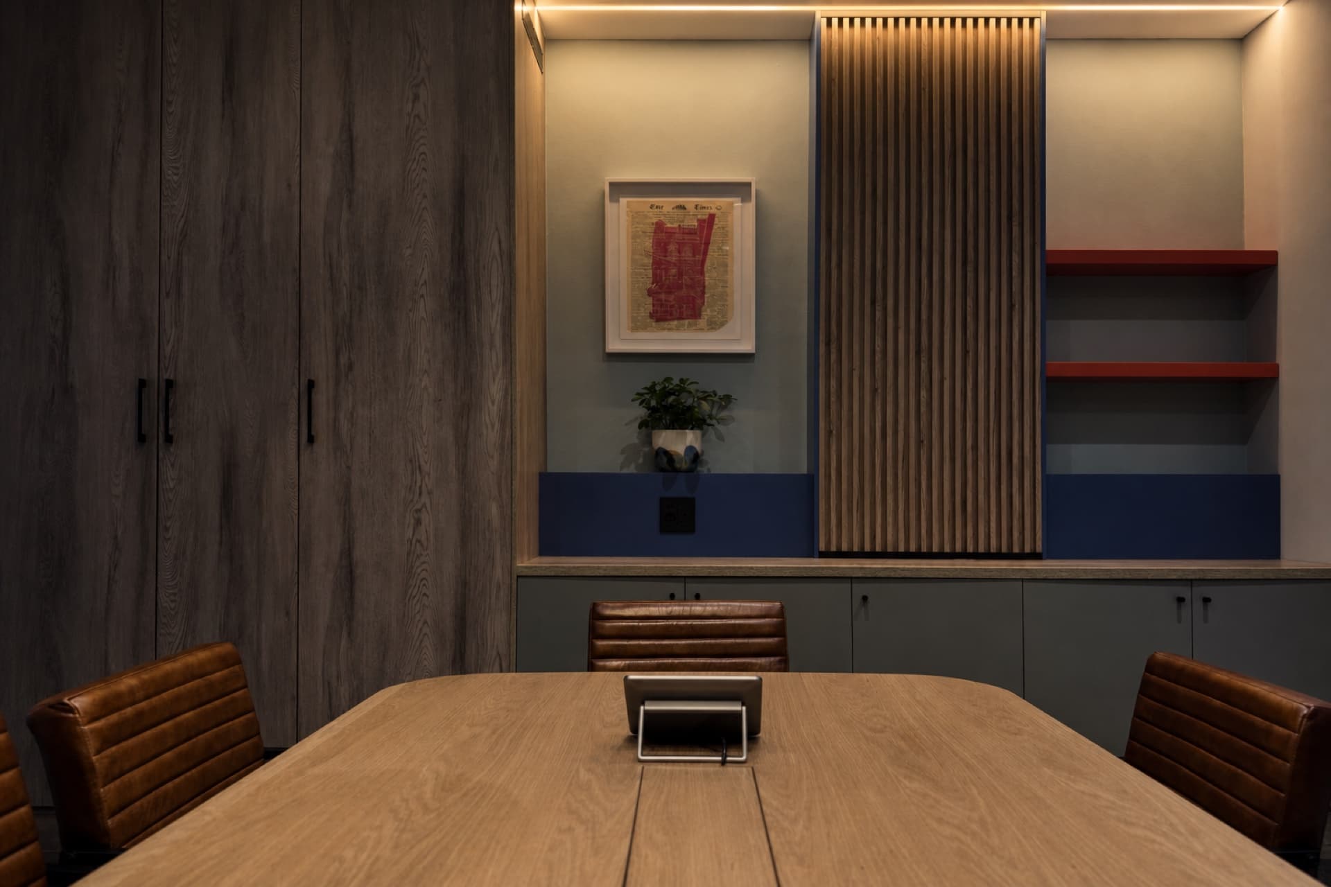 Group 10 Boardroom — interior 1.1