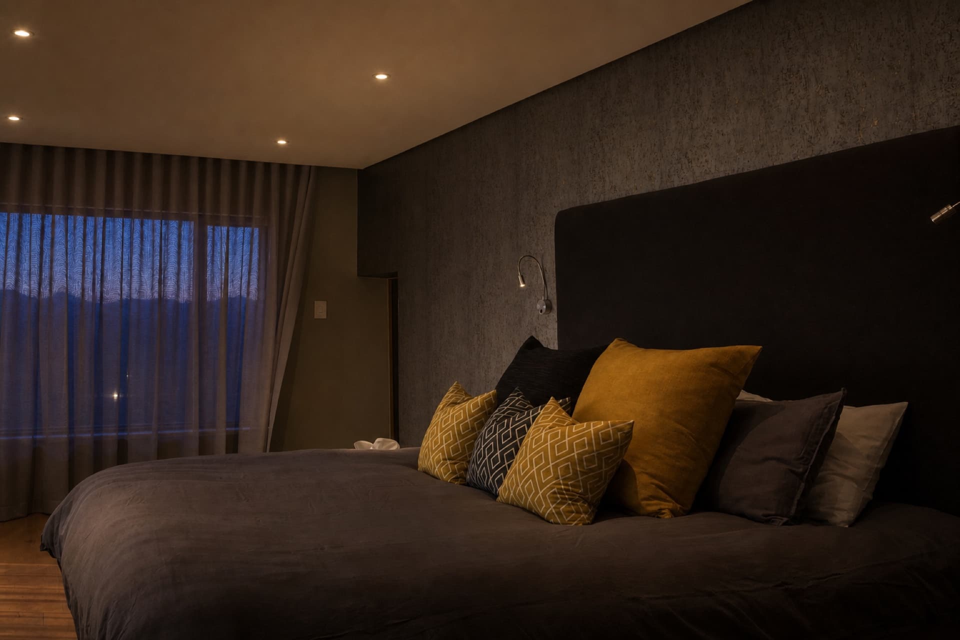 Rondebosch — interior 6.1