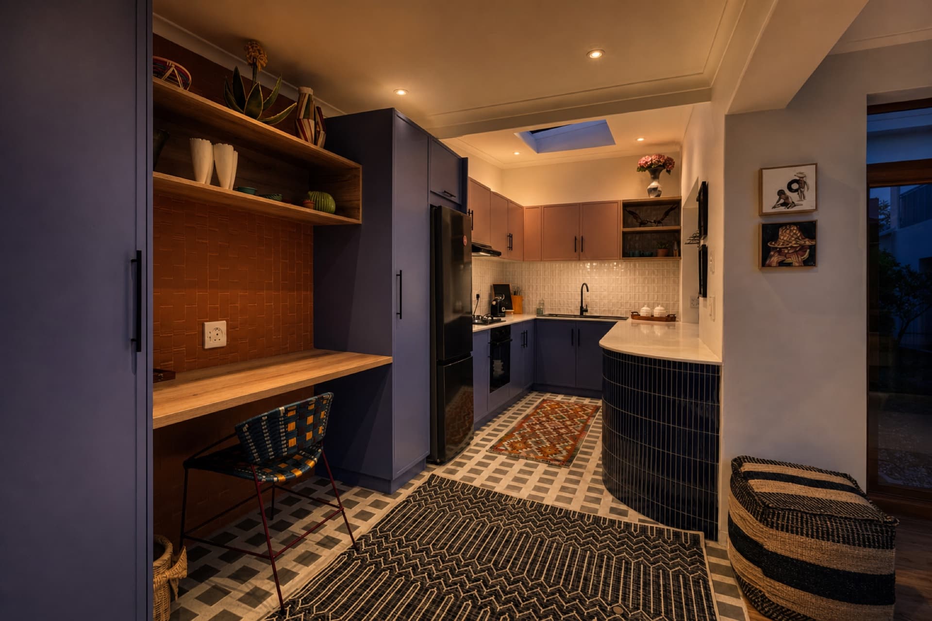 Simon's Town — interior 9.2